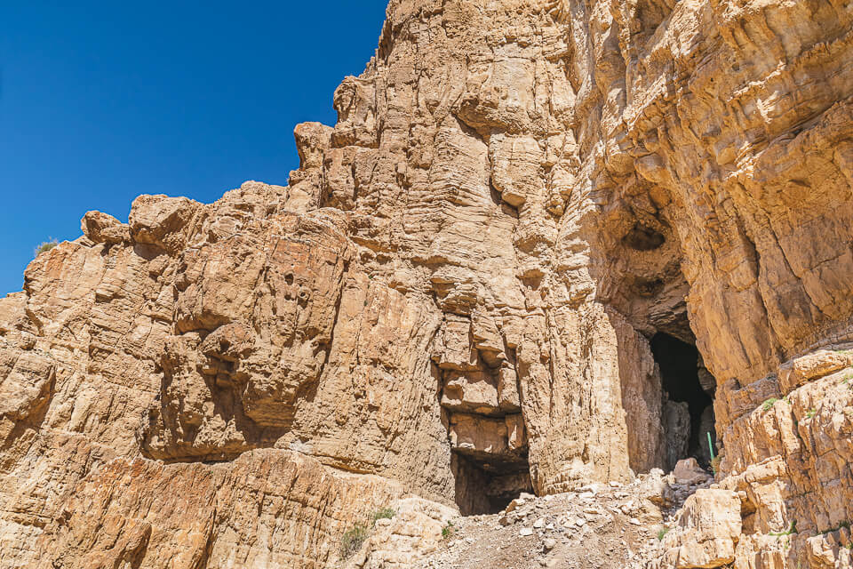 מערות מורבעת בקניון נחל דרגה