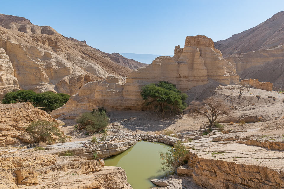 גב המים בנחל זוהר ומצד זוהר